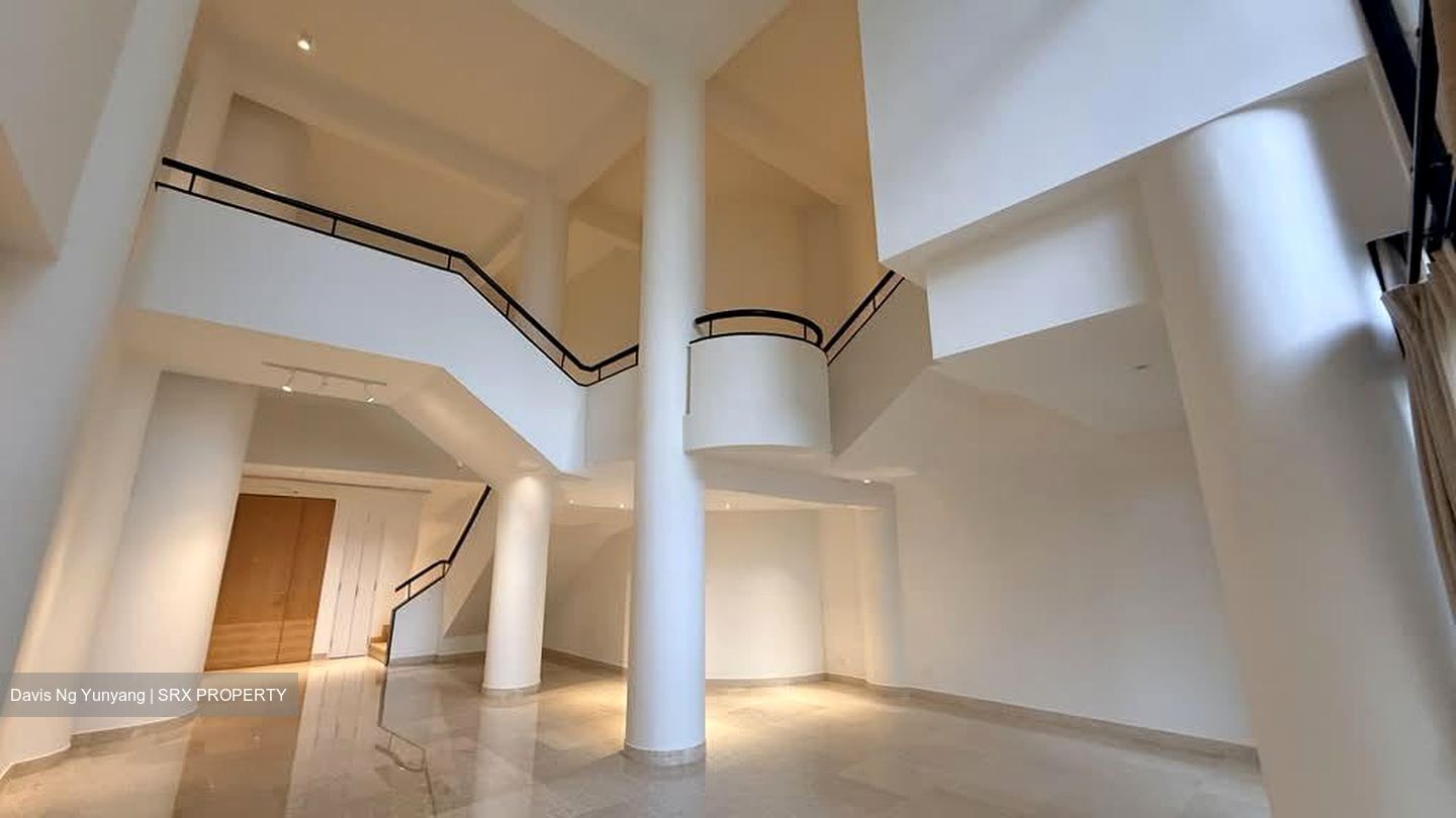 The Colonnade (D10), Condominium #582731171